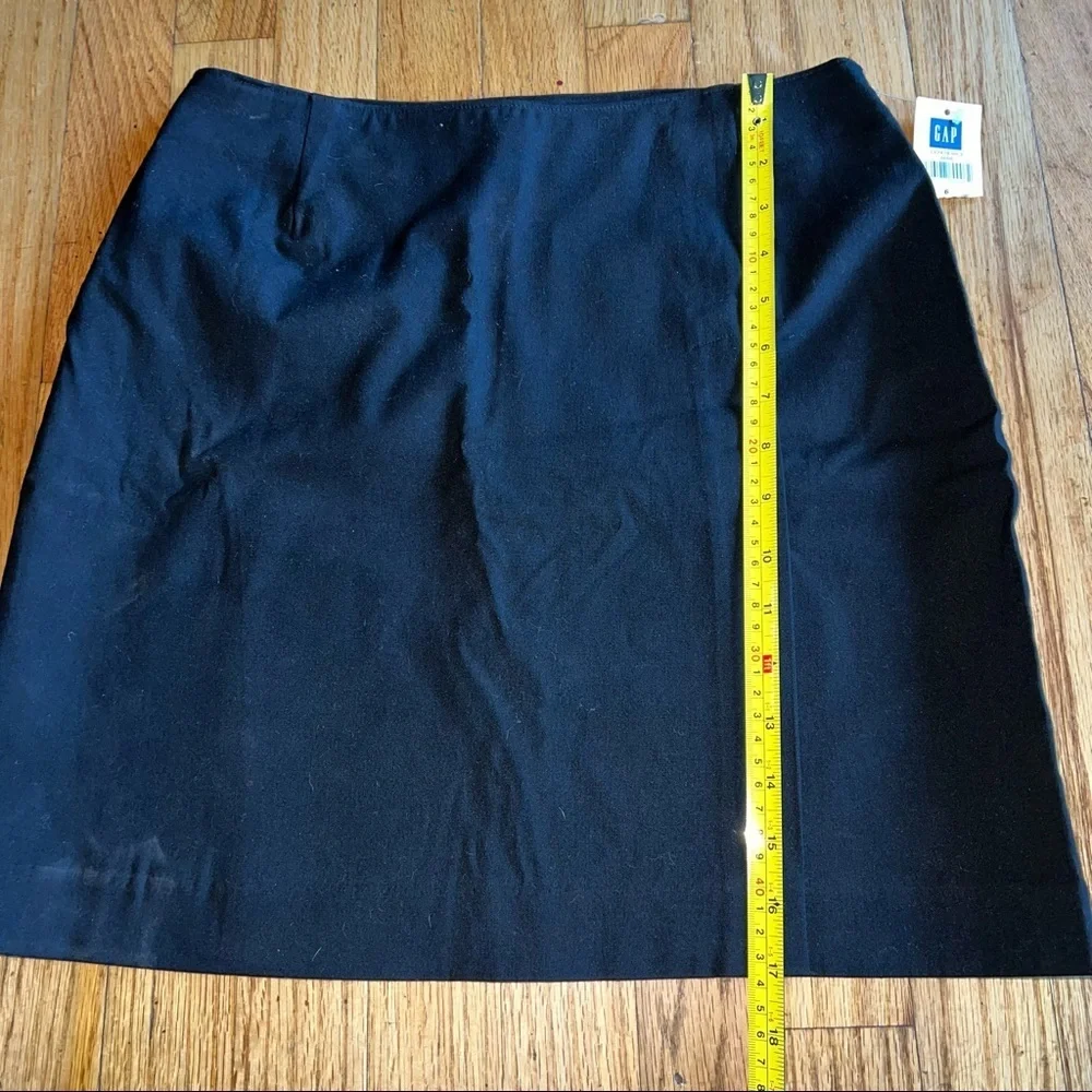 NWT black Gap pencil skirt with side zip